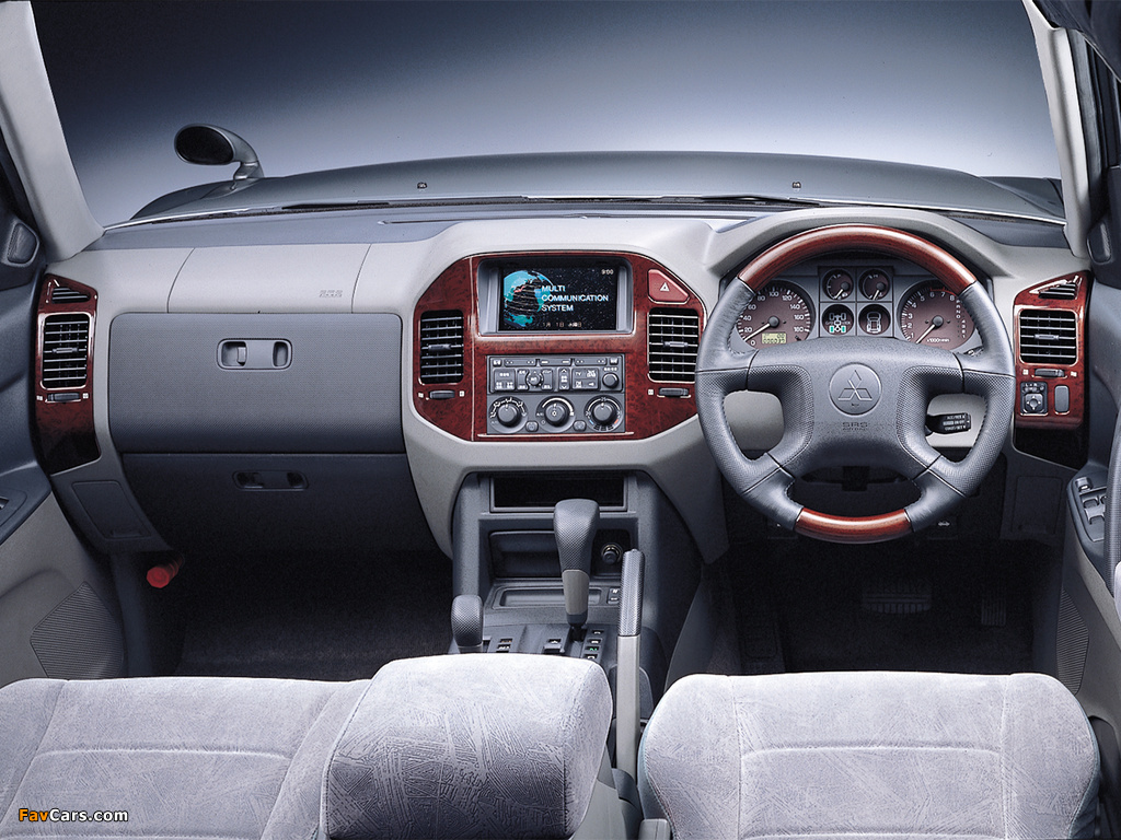 Mitsubishi Pajero LongExceed JP-spec 1999–2002 pictures (1024 x 768)