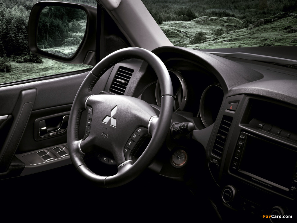 Mitsubishi Pajero 5-door 2011 images (1024 x 768)