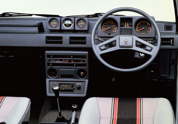 Photos of Mitsubishi Pajero Metal Top (I) 1982–91