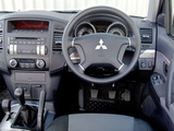 Photos of Mitsubishi Shogun 3-door 2006