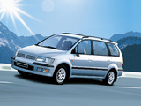 Photos of Mitsubishi Space Wagon 1997–2003