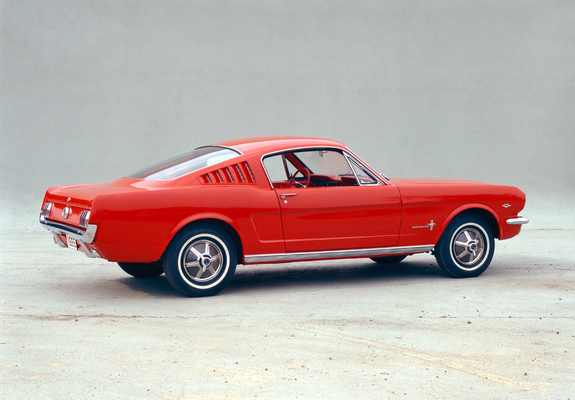 Mustang Fastback 1965 photos
