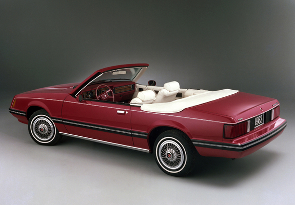 Photos of Mustang Convertible 1982–86