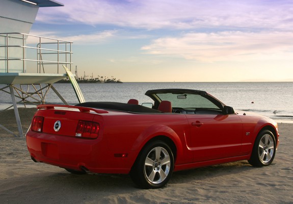 Mustang GT Convertible 2005–08 images