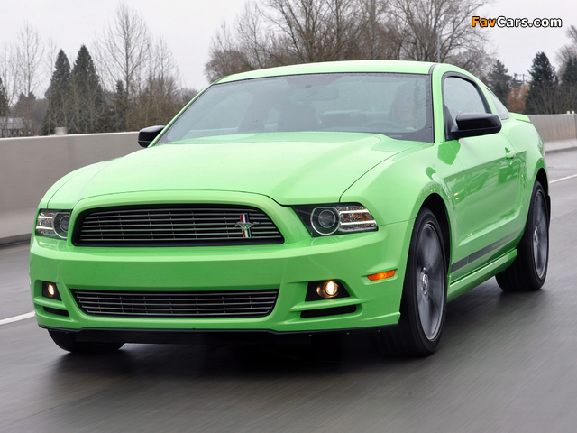 Photos of Mustang V6 2012 (640 x 480)