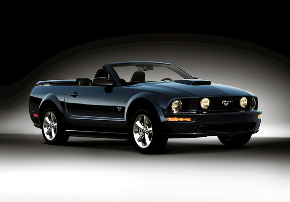 Pictures of Mustang GT Convertible 2005–08