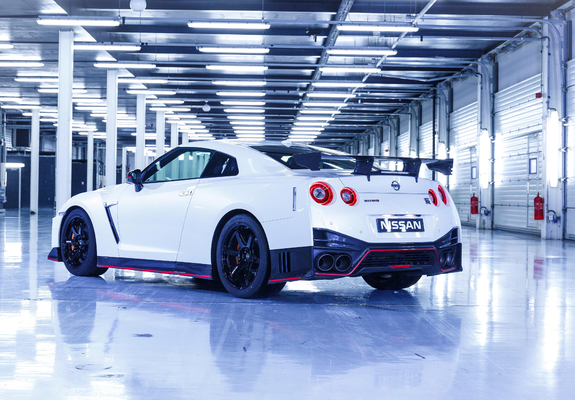 Pictures of Nissan GT-R Nismo UK-spec (R35) 2017