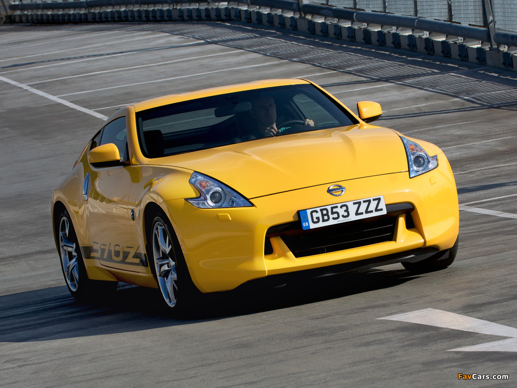Nissan 370Z Yellow 2009 wallpapers (1024 x 768)