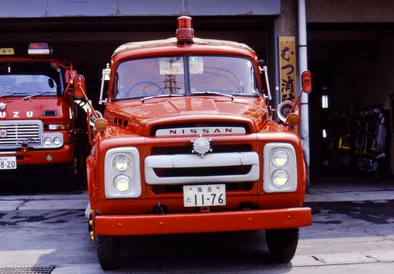 Images of Nissan 680 Fire Truck