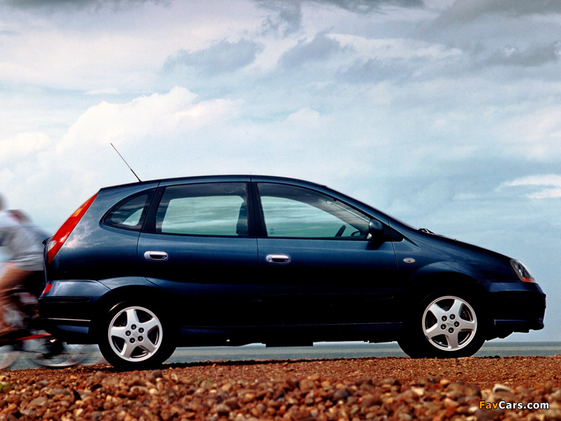 Nissan Almera Tino UK-spec (V10) 2000–06 images (800 x 600)
