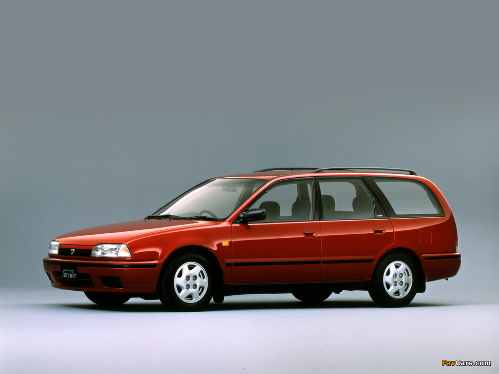 Photos of Nissan Avenir (W10) 1990–98 (1024 x 768)