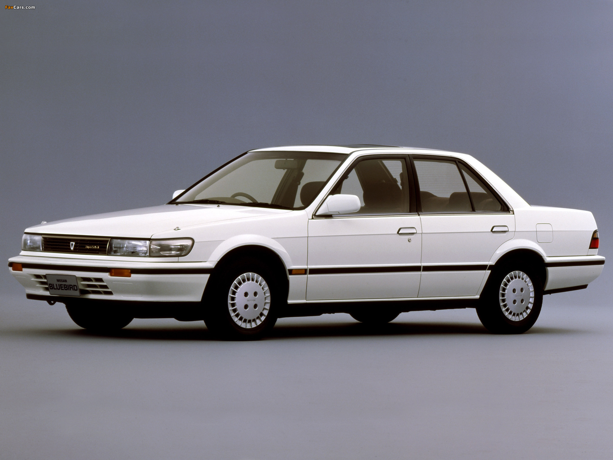 Ниссан блюберд купить в омске. Nissan Bluebird 1987 седан. Nissan Bluebird IX (u12). Nissan Bluebird u10. Nissan Bluebird 90.