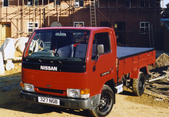 Nissan Cabstar E UK-spec 1996–98 images