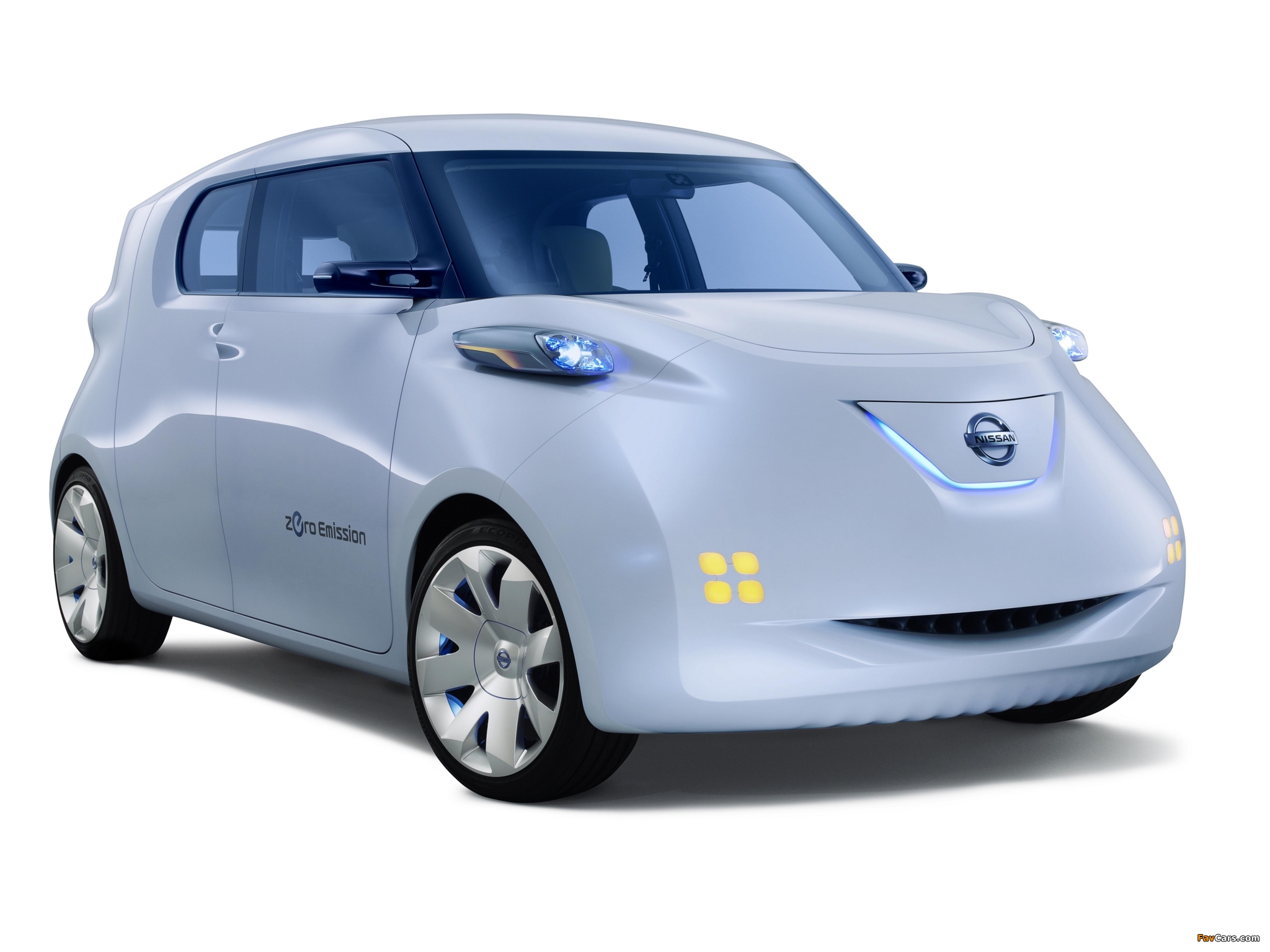 Куплю электромобиль б у. Nissan Leaf электромобиль. Nissan Townpod. Электрокары Nissan. Nissan Leaf 2010-2017.