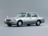 Nissan Crew 1993–2009 images