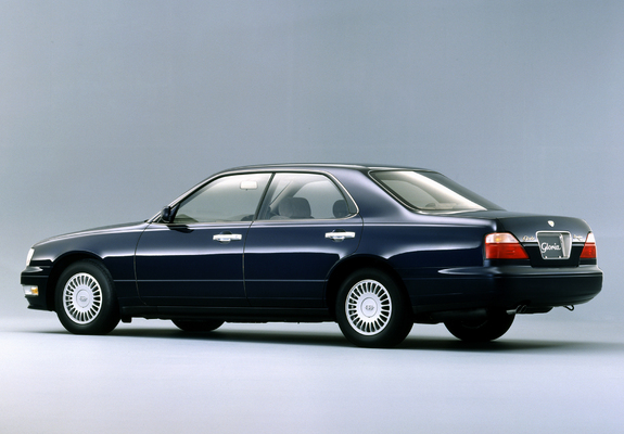 Images of Nissan Gloria Brougham (Y33) 1995–97