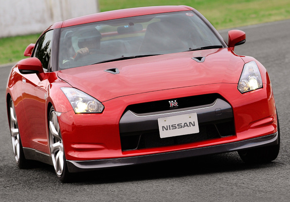 Nissan GT-R JP-spec (R35) 2008–10 images