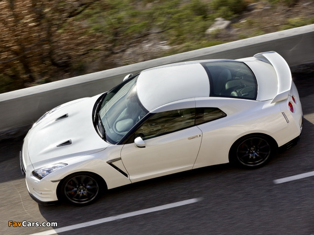 Nissan GT-R Black Edition (R35) 2010 photos (640 x 480)