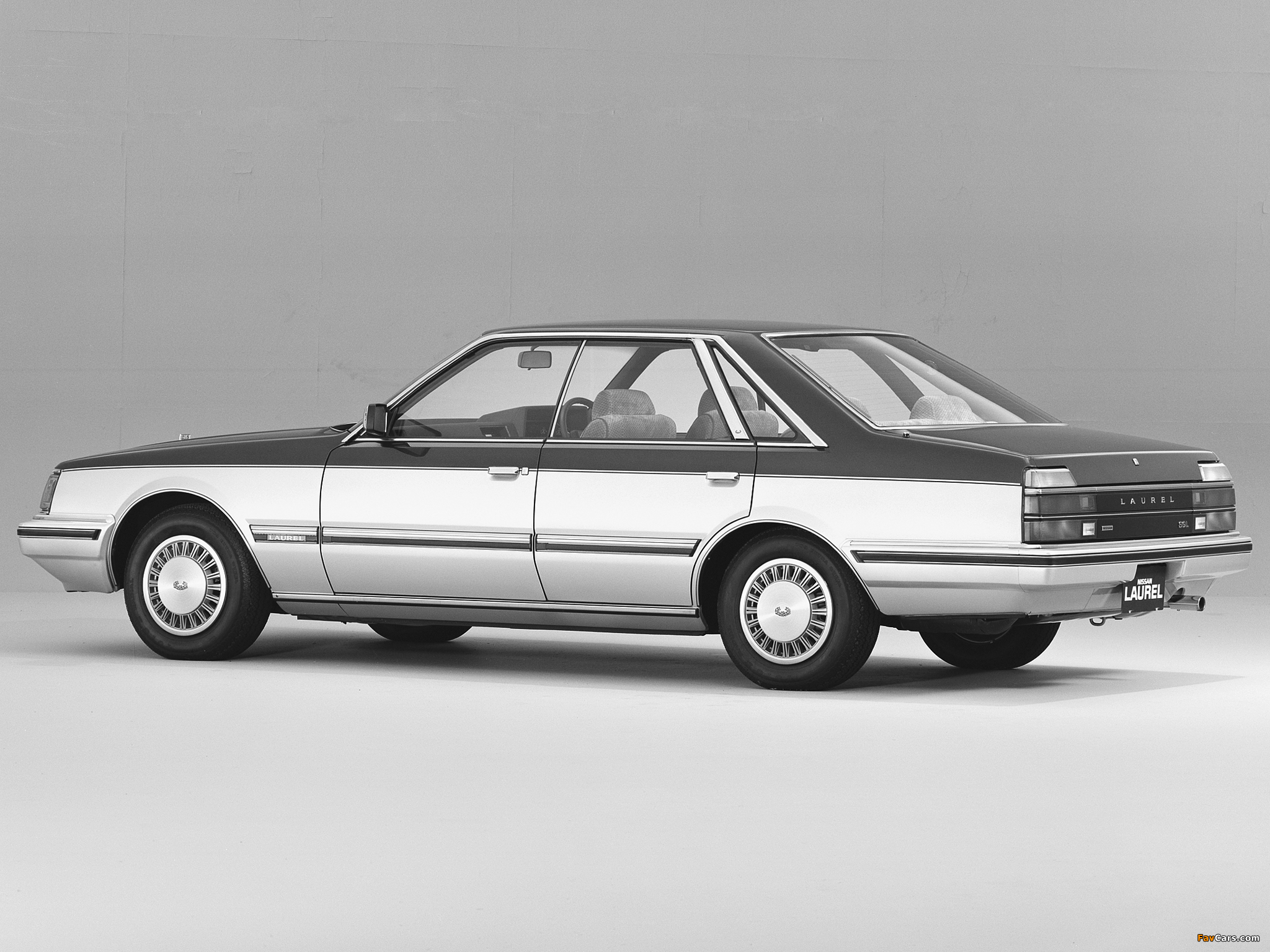 Nissan Laurel Hardtop (C31) 1982–84 photos (2048 x 1536)