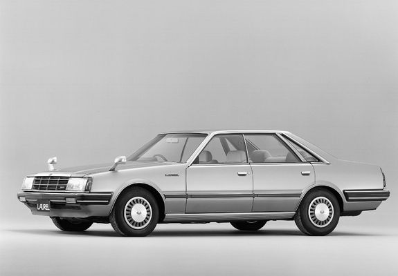 Photos of Nissan Laurel Hardtop (C31) 1980–82