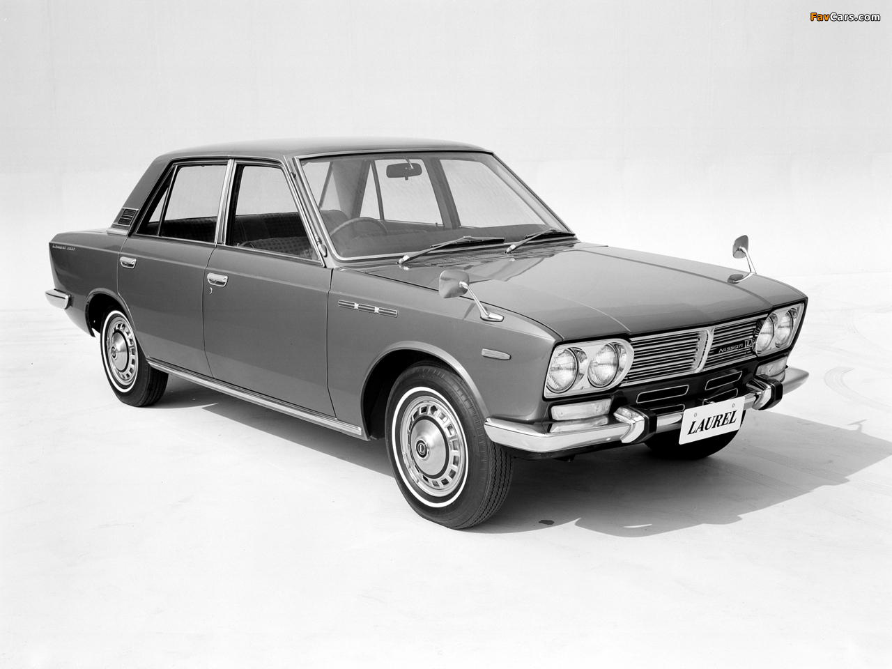 Pictures of Nissan Laurel Sedan (C30) 1968–72 (1280 x 960)