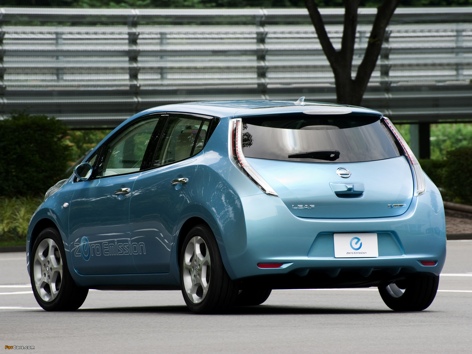 Images of Nissan Leaf JP-spec (ZEO) 2010 (1600 x 1200)
