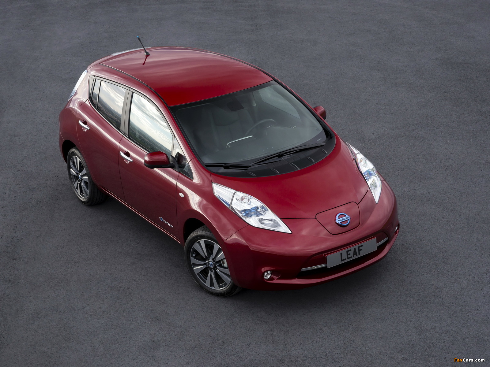 Images of Nissan Leaf 2013 (1600 x 1200)