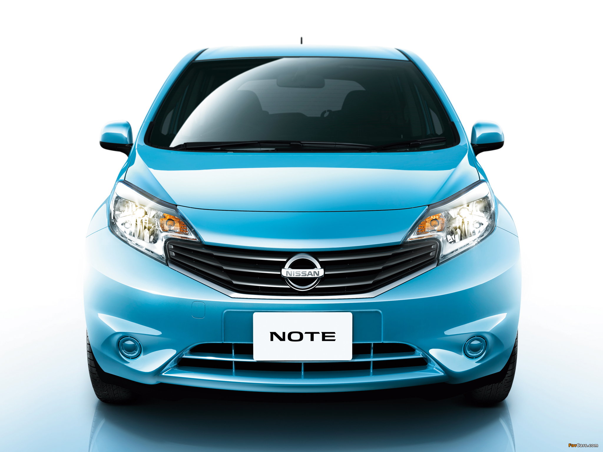 Ниссан ноут технические. Nissan Note e12. Nissan Note 2012 e12. Nissan Note e12 e-Power. Nissan Note 2014.