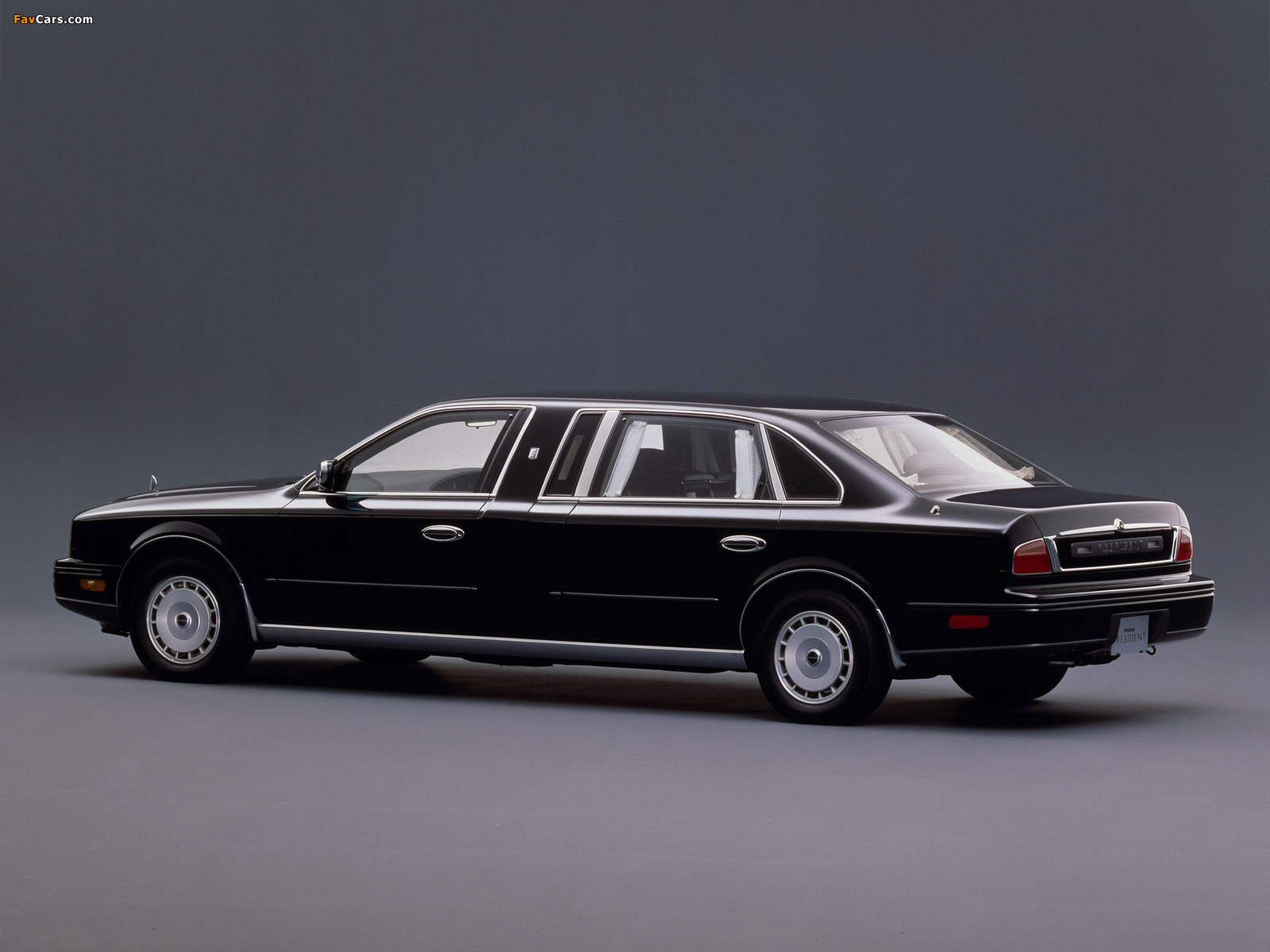 Photos of Autech Nissan President Royal Limousine (G50) 1993–98 (1600 x 1200)