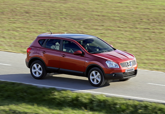Pictures of Nissan Qashqai 4WD 2007–09