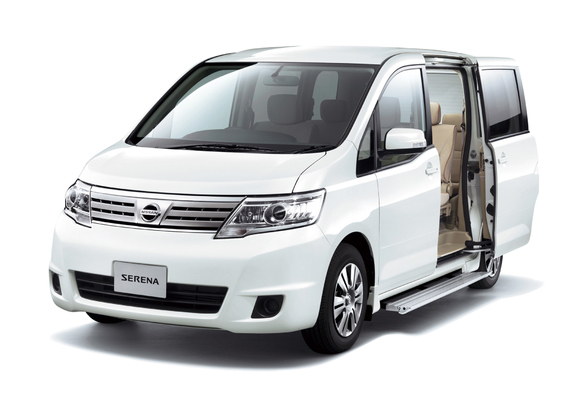 Pictures of Nissan Serena 20G/20S (C25) 2008–10
