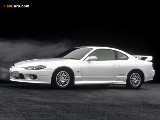 Images of Nissan Silvia Spec-R Aero (S15) 1999–2002 (640 x 480)