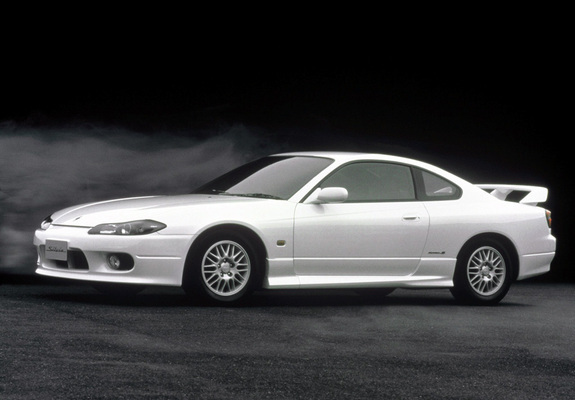 Images of Nissan Silvia Spec-R Aero (S15) 1999–2002