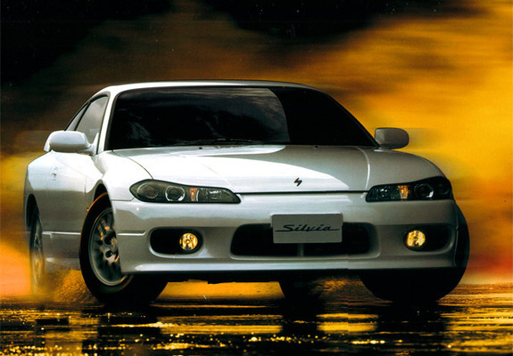 Nissan Silvia (S15) 1999–2002 wallpapers
