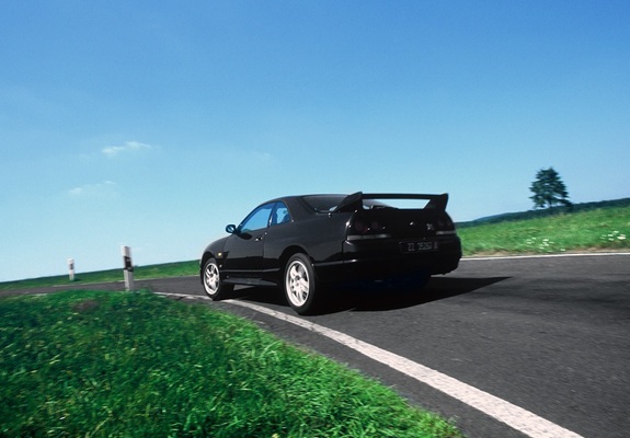 Nissan Skyline GT-R V-spec (BCNR33) 1995–98 pictures