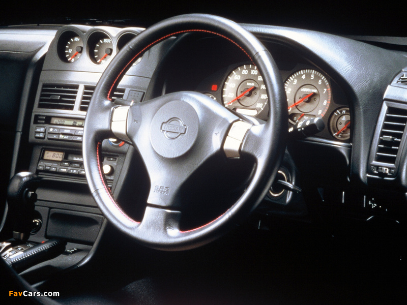 Nissan Skyline GT Sedan (ER34) 1998–2000 photos (800 x 600)