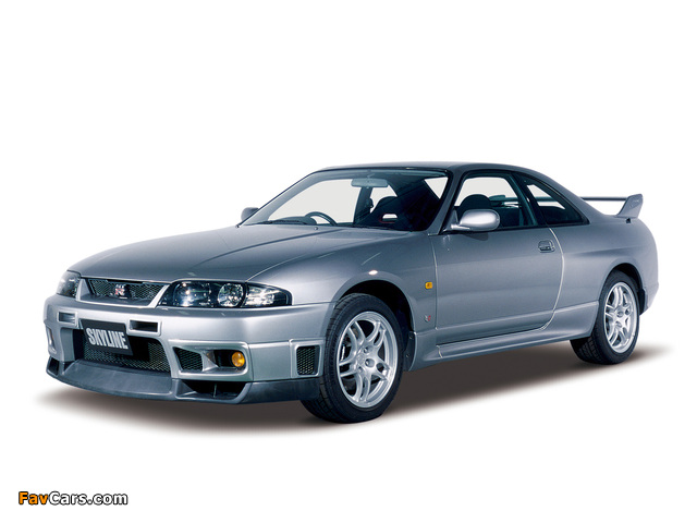 Photos of Nissan Skyline GT-R V-spec (BCNR33) 1995–98 (640 x 480)