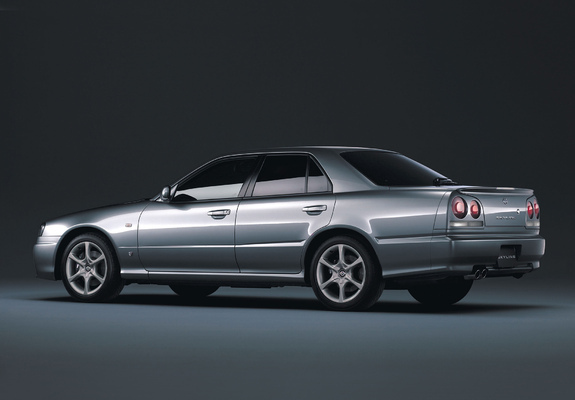Pictures of Nissan Skyline GT Sedan (ER34) 2000–01