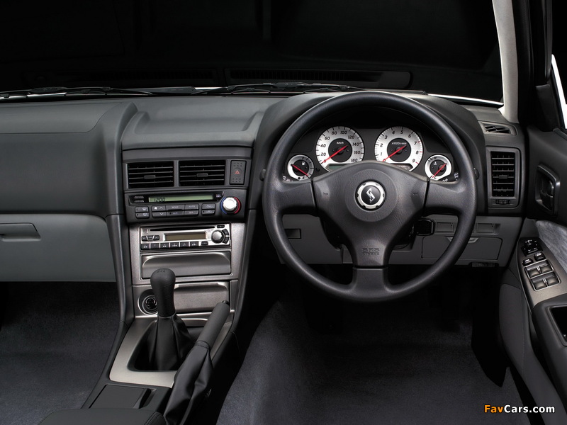 Pictures of Nissan Skyline GT Sedan (ER34) 2000–01 (800 x 600)