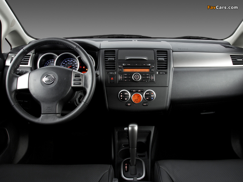 Nissan Tiida Hatchback BR-spec (C11) 2008–10 wallpapers (800 x 600)