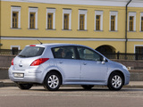Pictures of Nissan Tiida Hatchback (C11) 2010