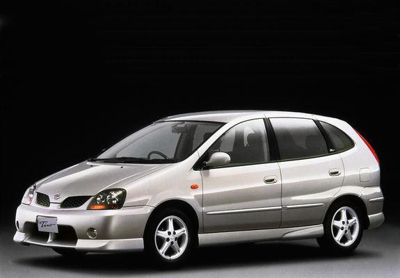 Photos of Nissan Tino (V10) 1998–2003