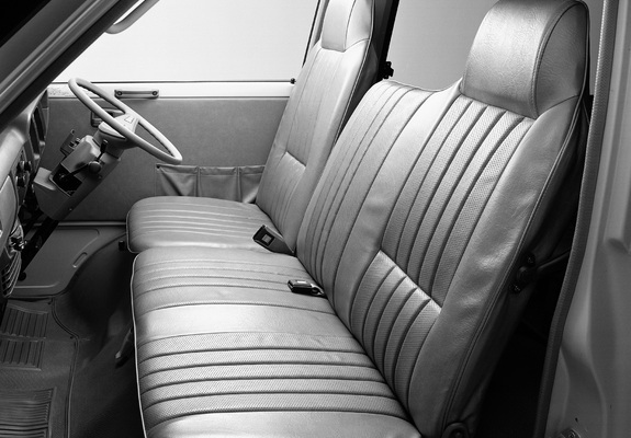 Photos of Nissan Sunny Vanette Coach (C120) 1978–85