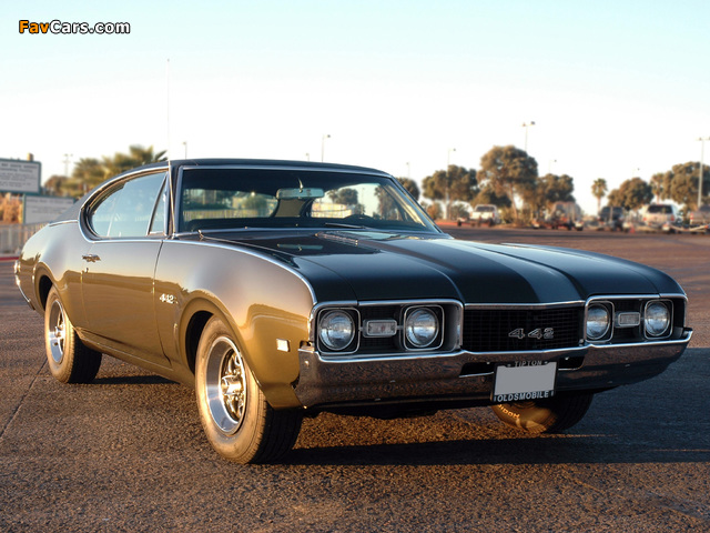 Images of Oldsmobile 442 Holiday Coupe (4487) 1968 (640 x 480)