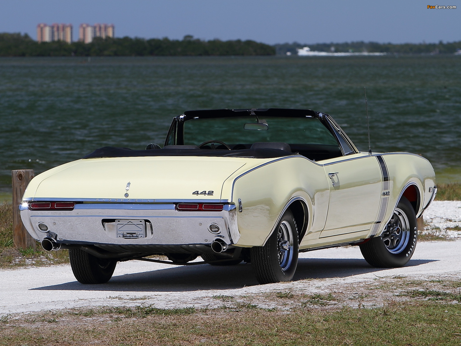 Oldsmobile 442 Convertible (4467) 1968 pictures (1600 x 1200)