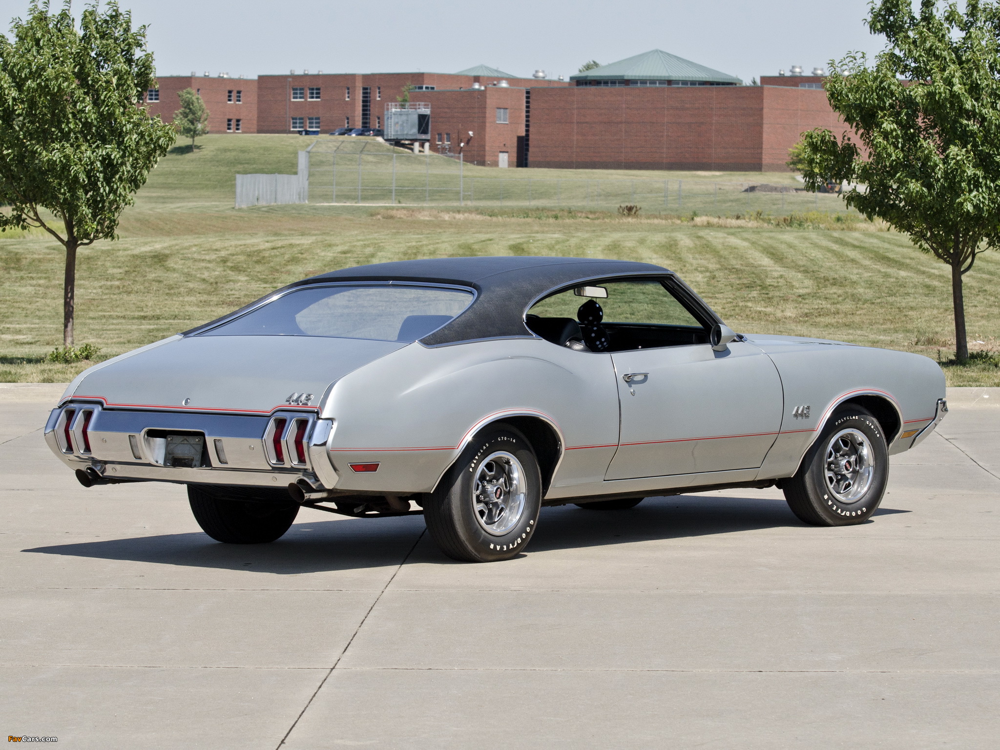 Oldsmobile 442 Holiday Coupe (4487) 1970 photos (2048 x 1536)