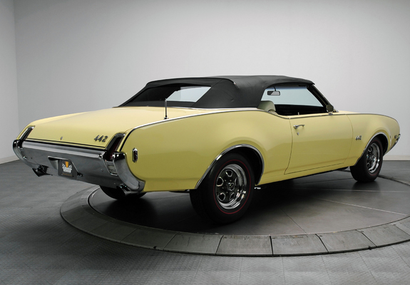 Photos of Oldsmobile 442 Convertible (4467) 1969