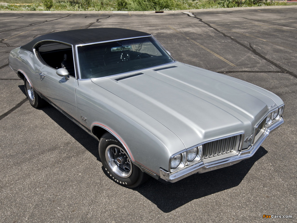 Pictures of Oldsmobile 442 Holiday Coupe (4487) 1970 (1024 x 768)