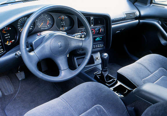 Pictures of Oldsmobile Achieva SCX 1992–93