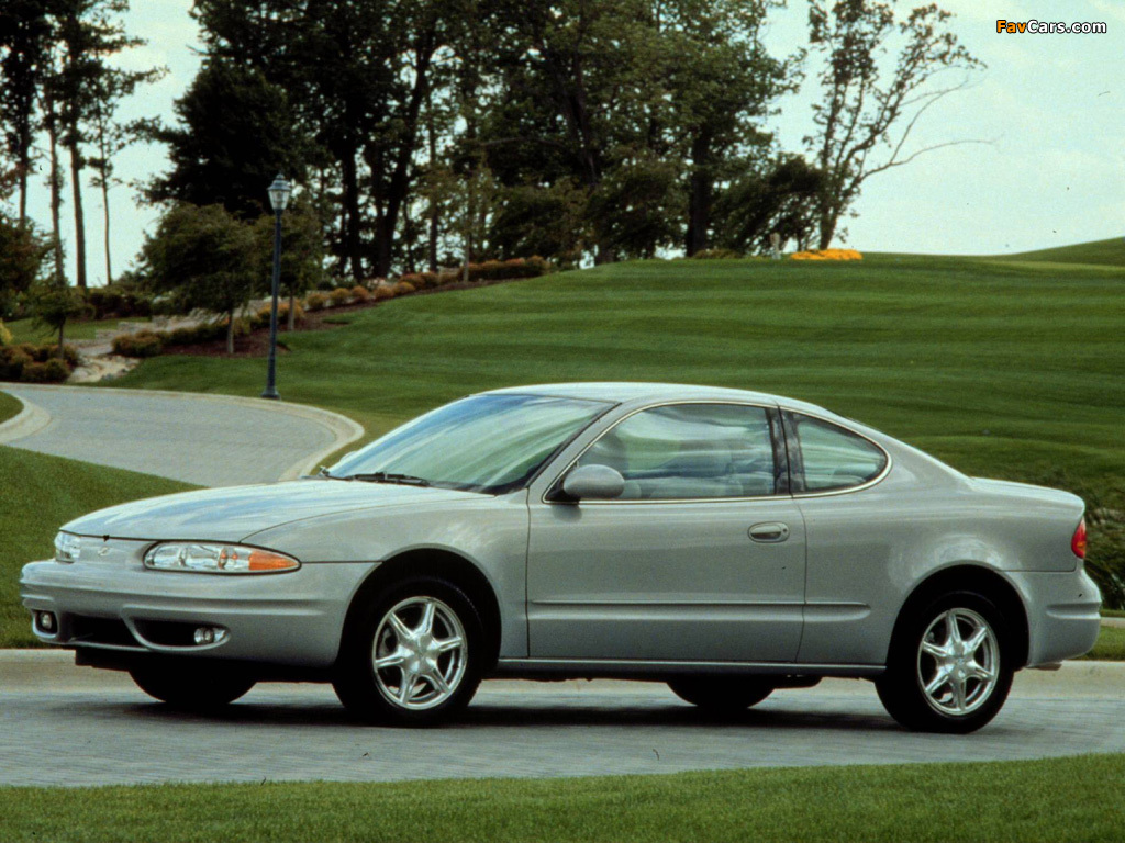Images of Oldsmobile Alero Coupe 1998–2004 (1024 x 768)